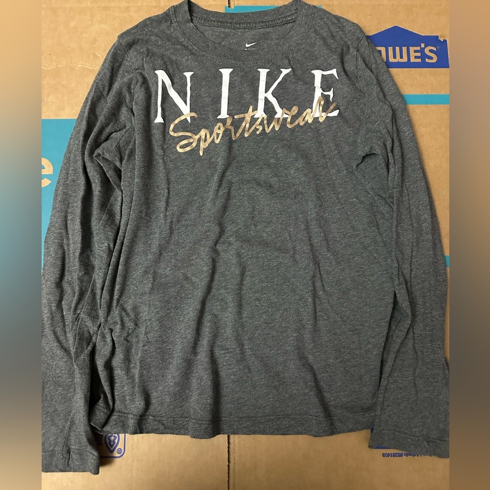 Nike Sportswear Dark Gray Long Sleeve Tee. Size Medium Women